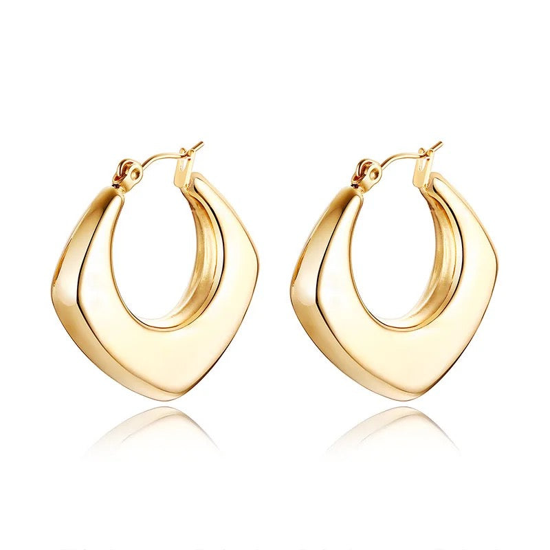 Luna Hoops Earring